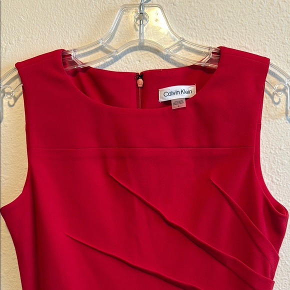 Calvin Klein Red Ruched Sheath Dress Scoop Neck Midi - Picture 2 of 3